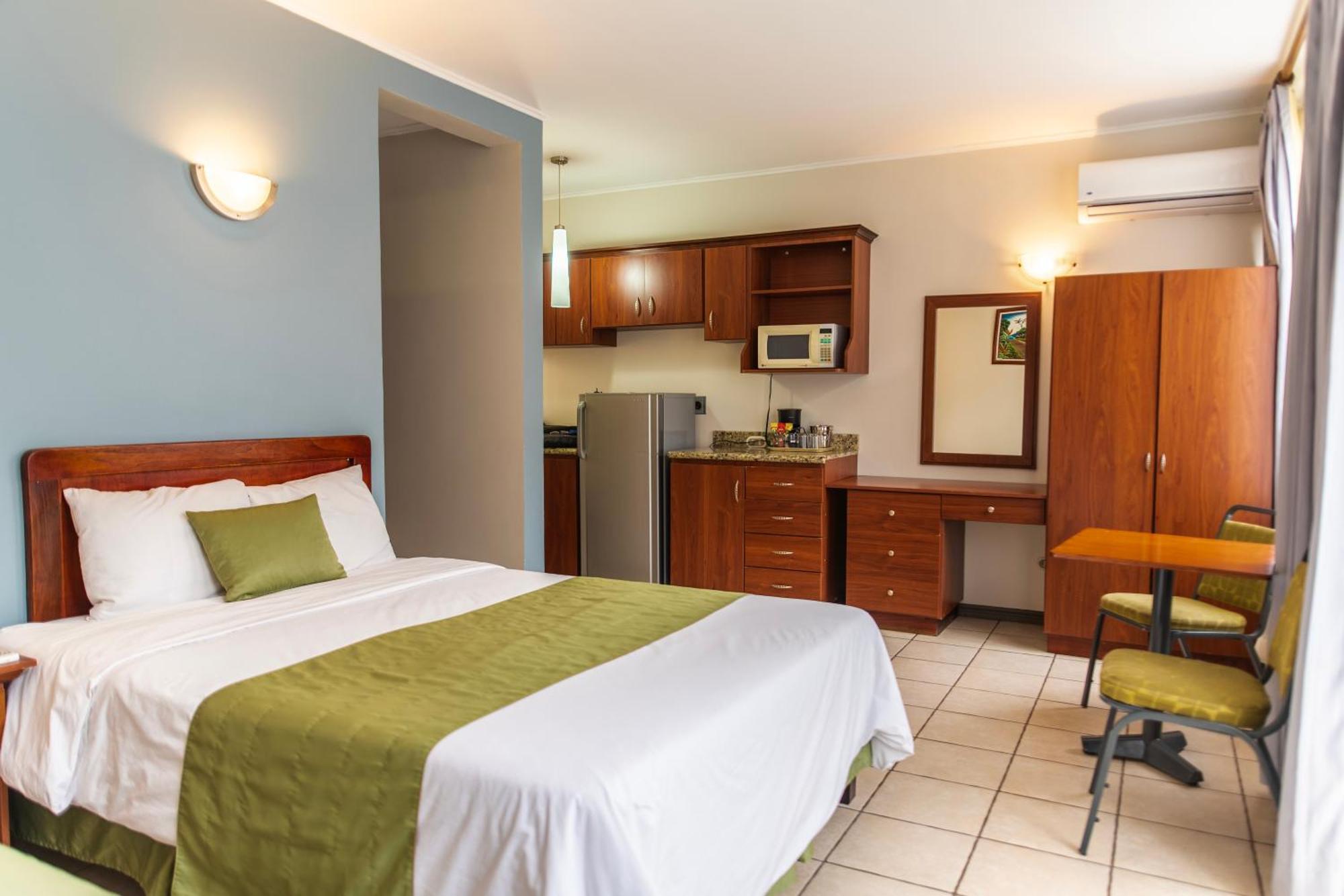 Hotel Y Restaurante El Guarco Cartago Eksteriør billede
