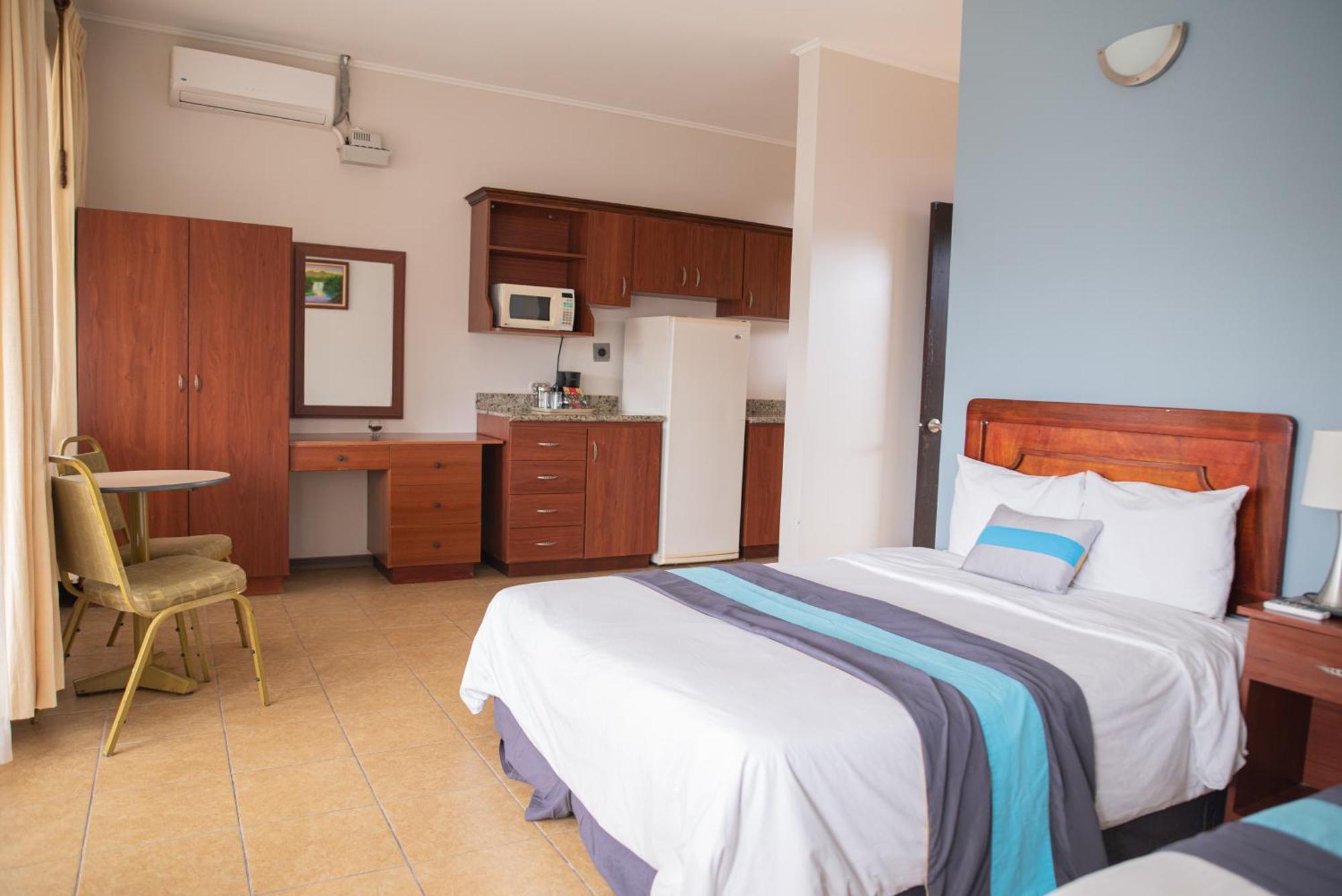 Hotel Y Restaurante El Guarco Cartago Eksteriør billede