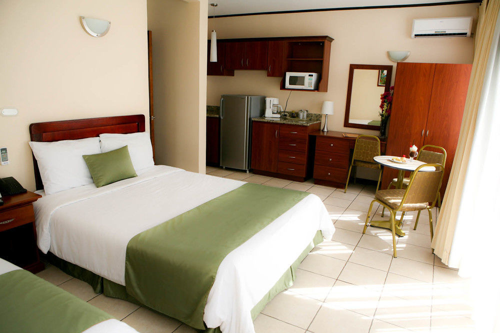 Hotel Y Restaurante El Guarco Cartago Eksteriør billede