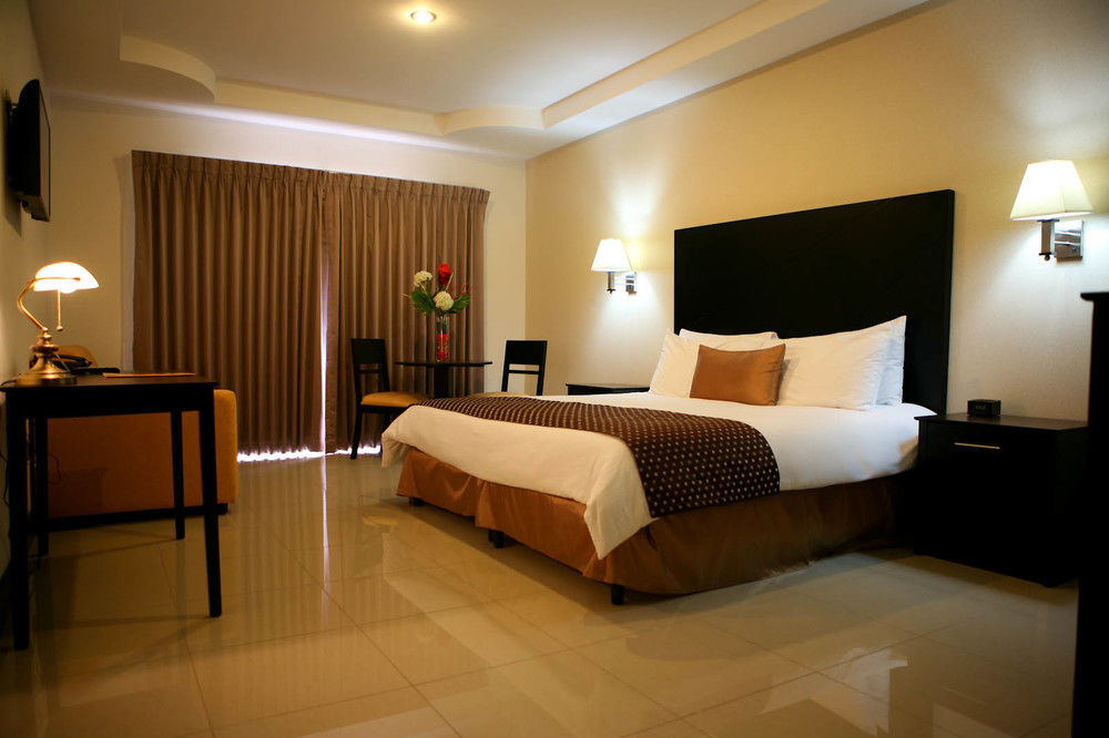 Hotel Y Restaurante El Guarco Cartago Eksteriør billede