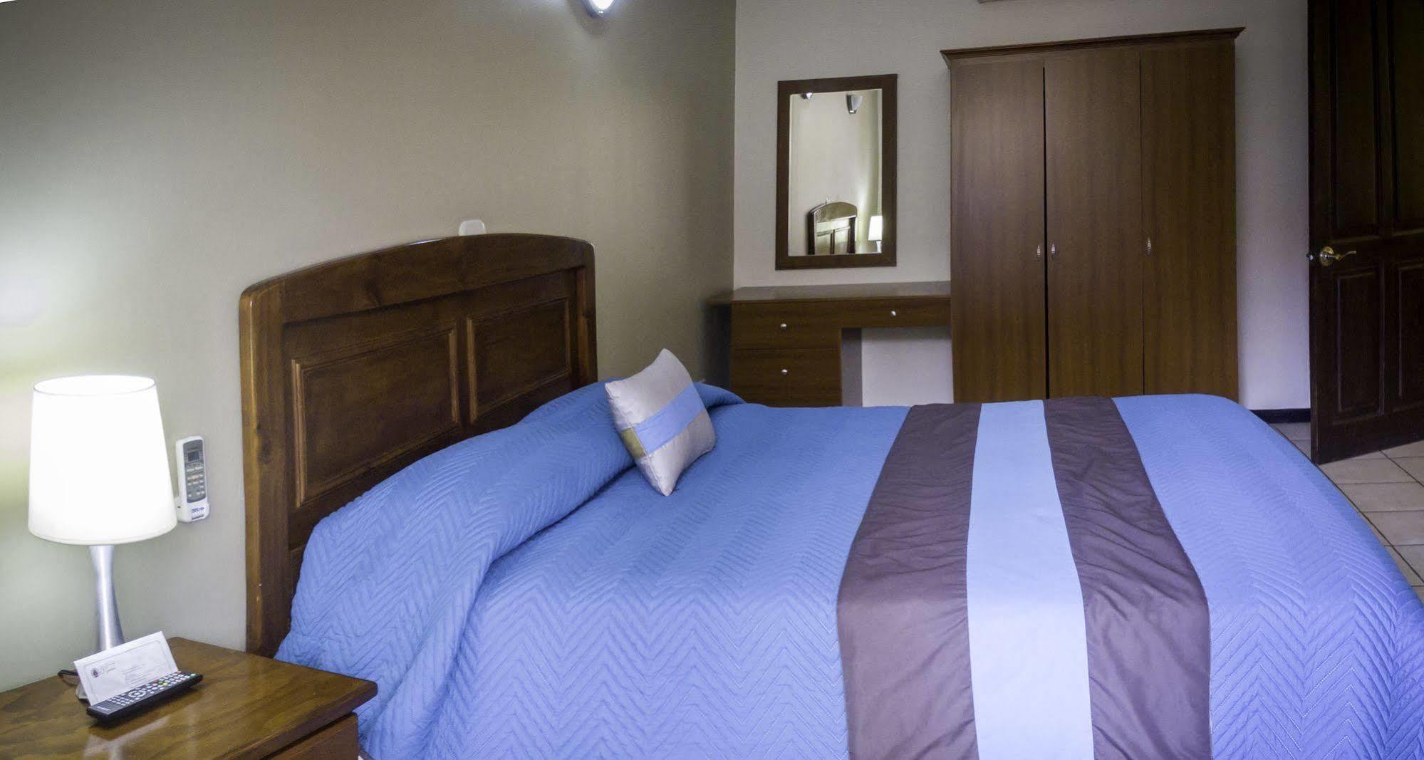 Hotel Y Restaurante El Guarco Cartago Eksteriør billede