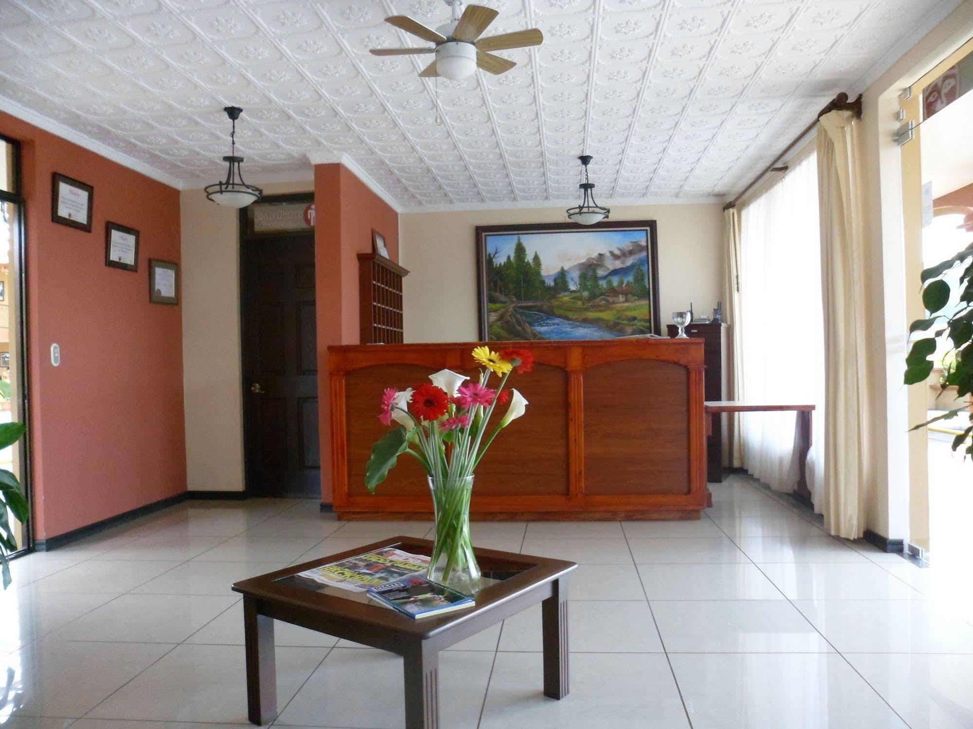 Hotel Y Restaurante El Guarco Cartago Eksteriør billede