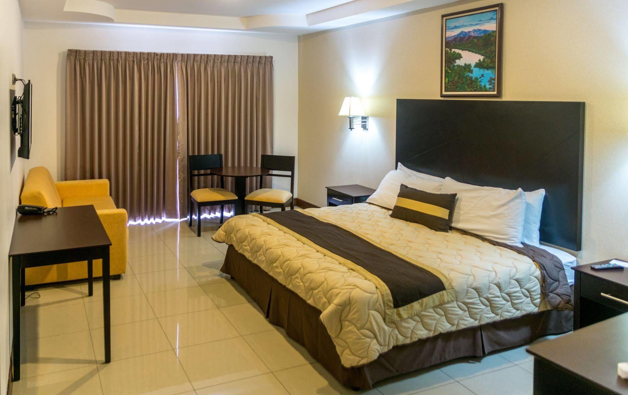 Hotel Y Restaurante El Guarco Cartago Eksteriør billede