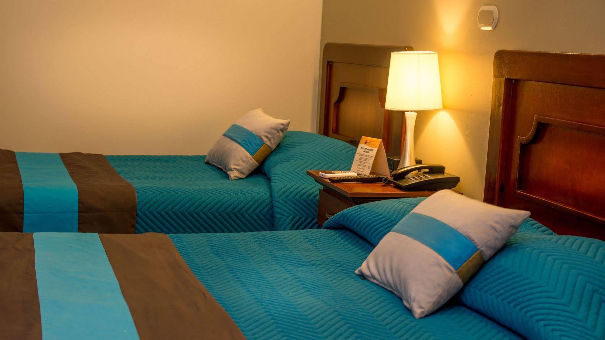 Hotel Y Restaurante El Guarco Cartago Eksteriør billede