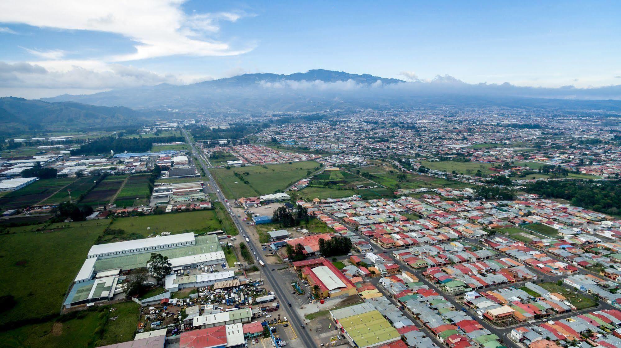 Hotel Y Restaurante El Guarco Cartago Eksteriør billede