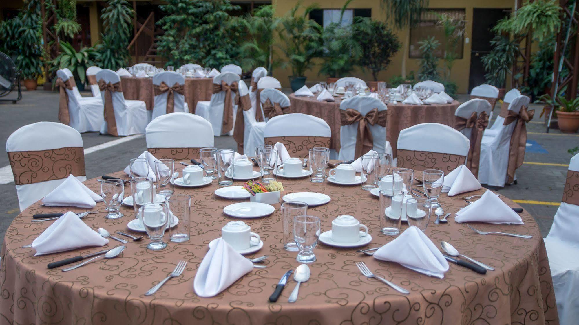 Hotel Y Restaurante El Guarco Cartago Eksteriør billede